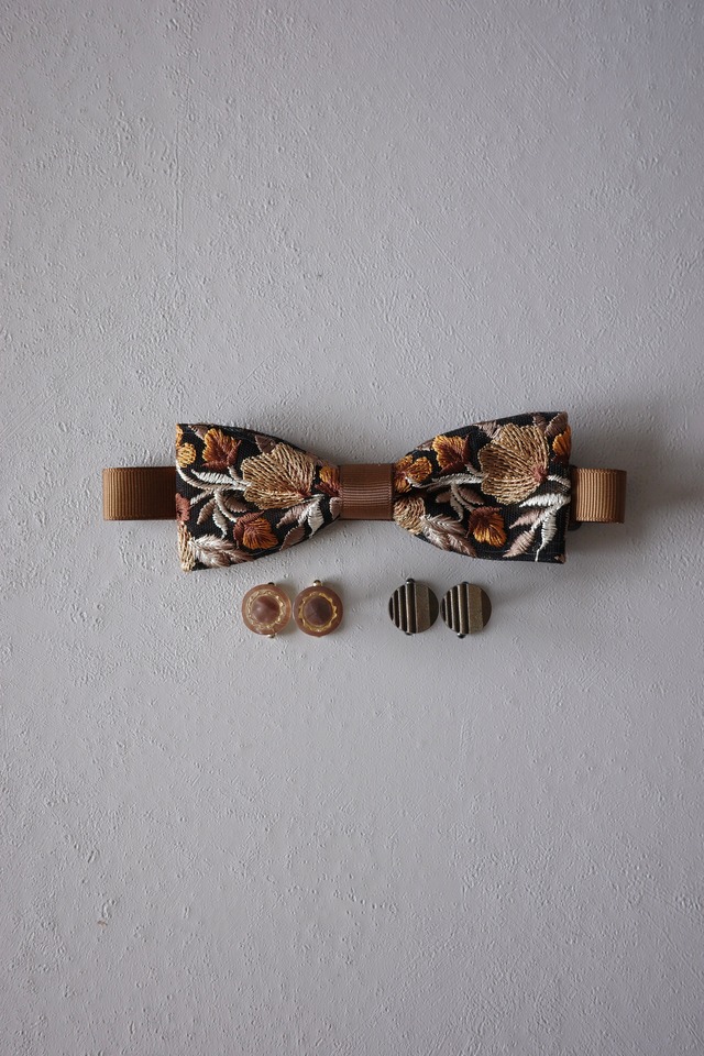 tai × cuffs button SET