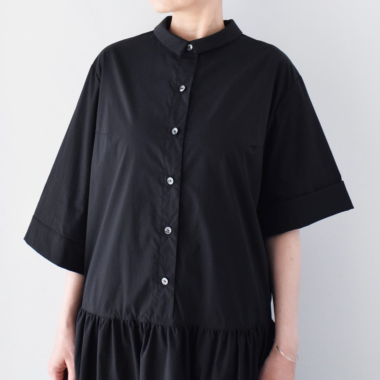 七分袖切替ギャザーロングワンピース：黒［OP33HSBK］ | skep-online shop