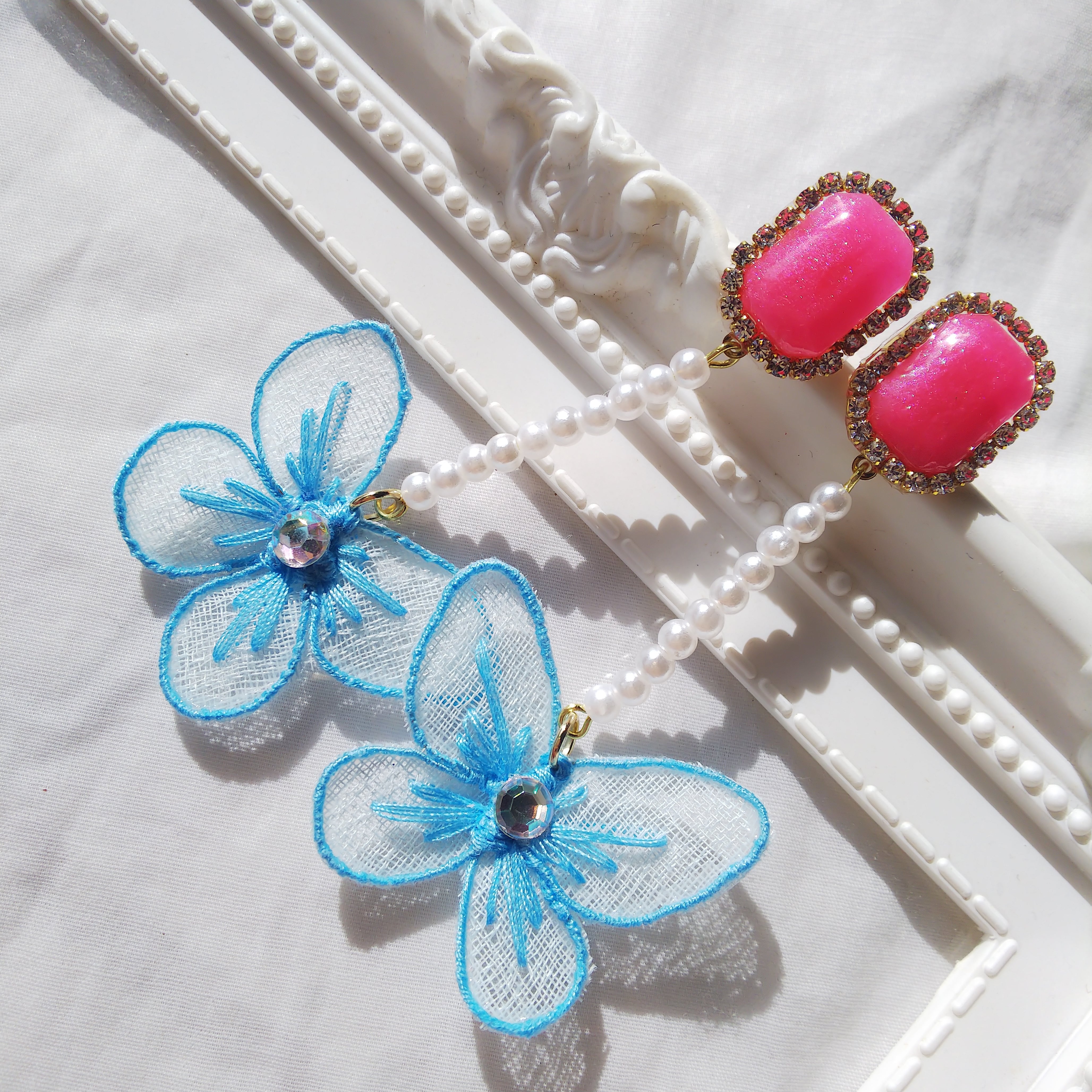 ピンクビジュー刺繍ヘアゴム （パール＆ビジューラインストーン付き 