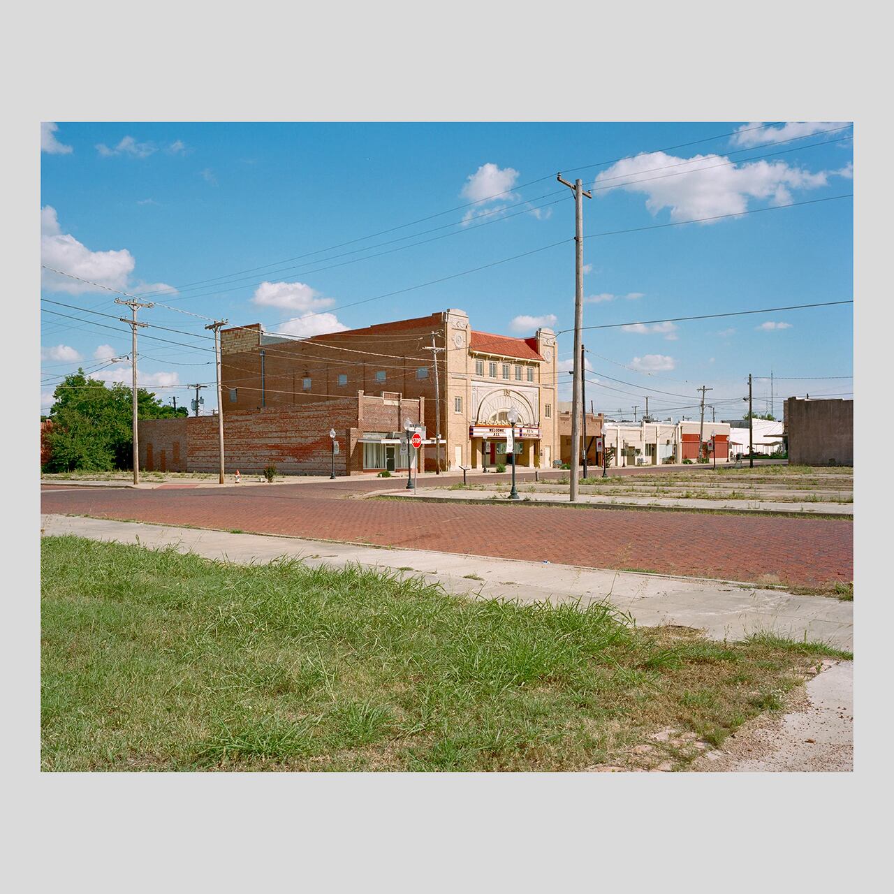 JASON LEE ：TX｜CA 19 | ON SUNDAYS
