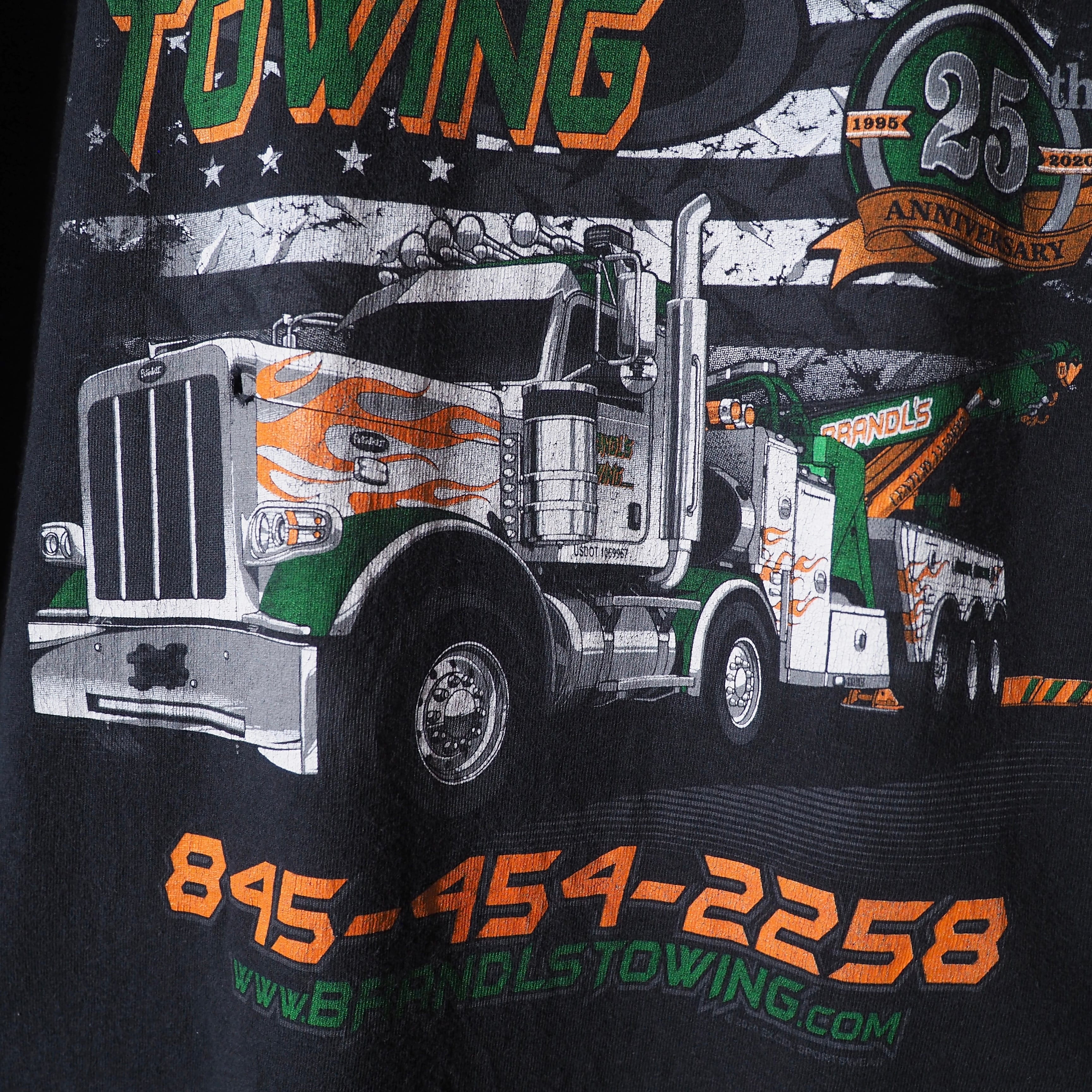 Burning tow truck printed × Good fade Over silhouette Tee