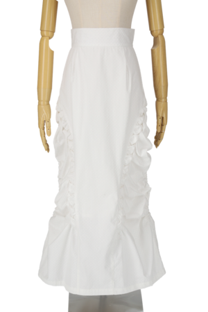 Side deformation skirt “White (Aurora Embroidery)”