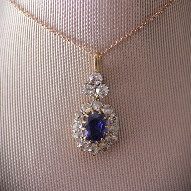 Sapphire & Diamond  Pendant