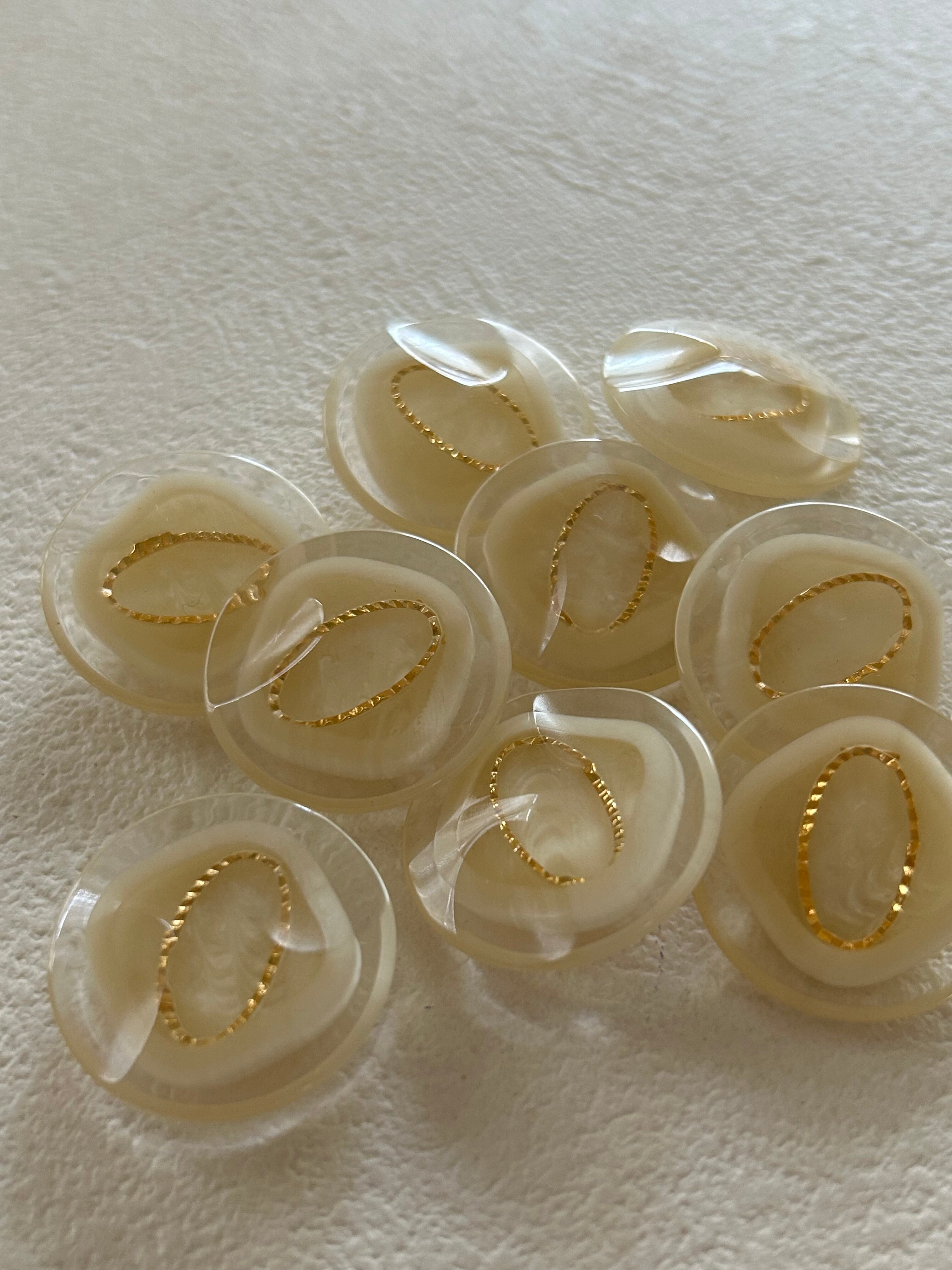 Japanese Vintage ボタン 23mm クリア×アイボリー×ゴールド プラスチックボタン 昭和レトロ アクセサリーパーツ 装飾材 カルトナージュ