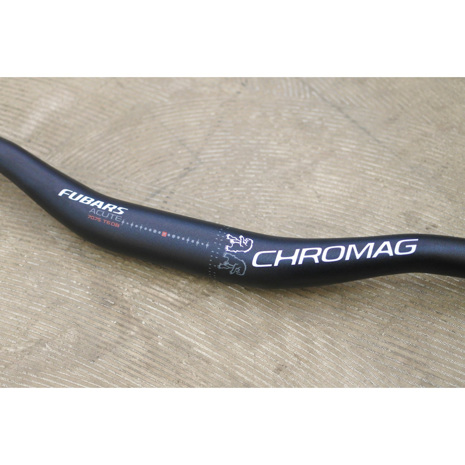 Chromag】FUBARS ACUTE [フーバーズ アキュート] ハンドルバー Φ31.8mm