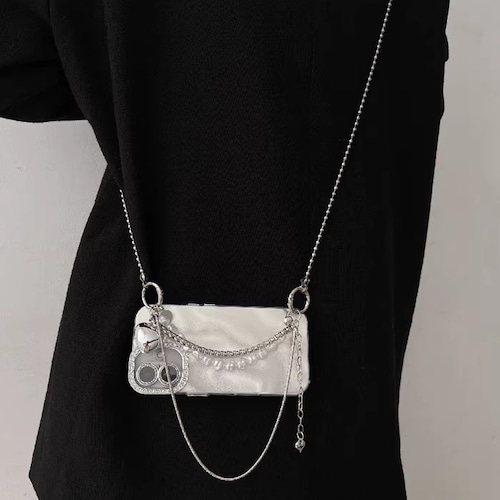 ショルダー iPhone16 Pro Maxケース キラキラ フェザー風 iPhone16 Proケース かわいい ハートチェーン iPhone15 14Pro保護ケース ラグジュアリー 高級感 iPhone13 12Pro Maxケース 斜め掛け 便利 おしゃれ★