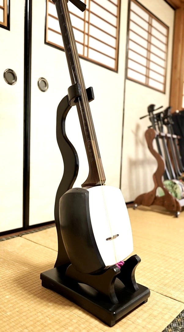 三味線・三線スタンド | 手作り木工 レスポーラー夢工房