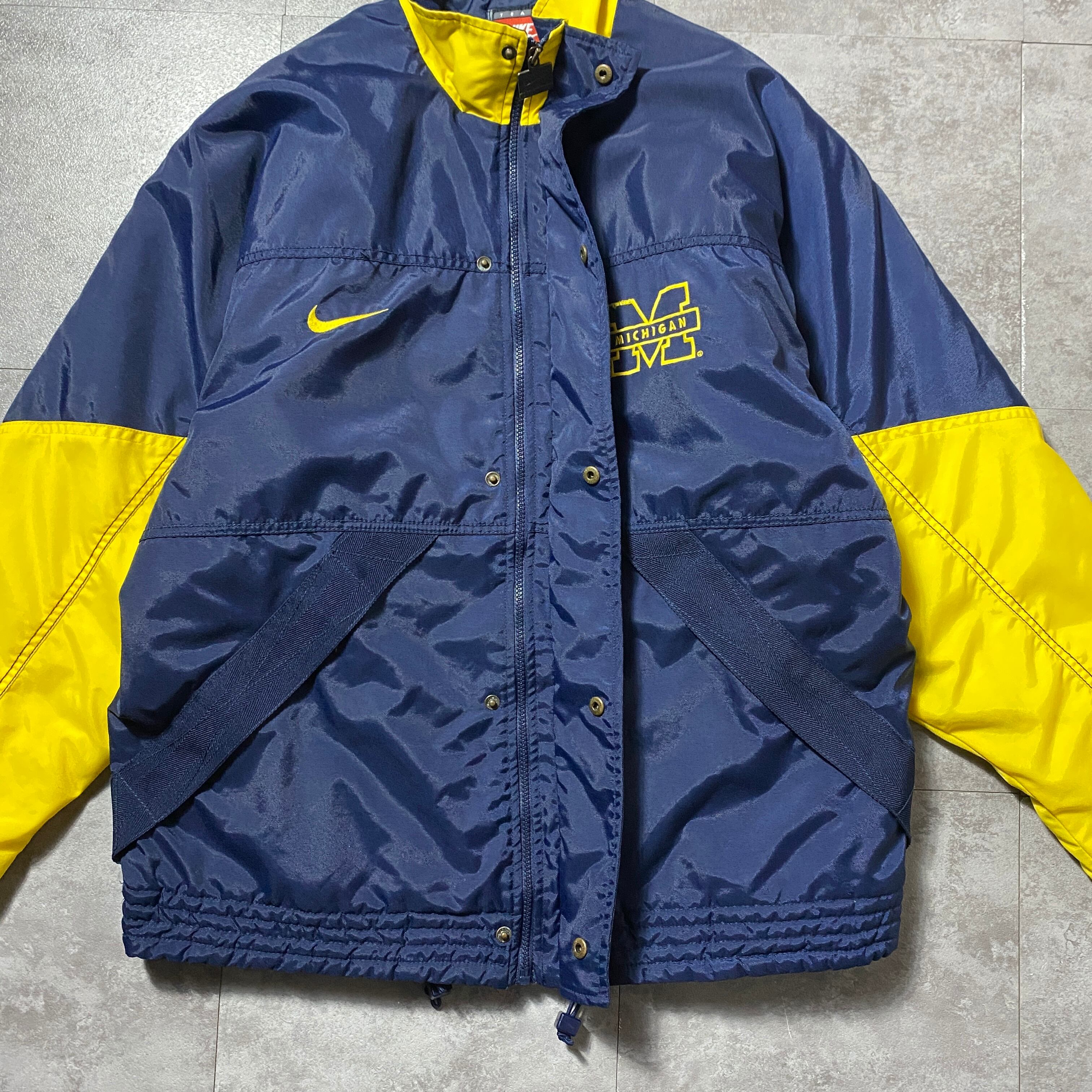 フルジップナイロンジャケット NIKEナイキ　アメリカ製USA製　カレッジロゴ緑 90's NIKE ナイキ スウォッシュ ミシガン大学 刺繍カレッジロゴ バイ