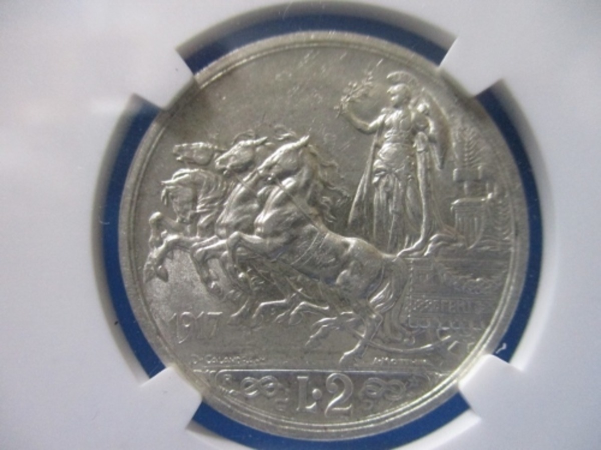 イタリア 2リラ銀貨☆1917年R／準未使用・極美品／クアドリガ／ヴィッ 