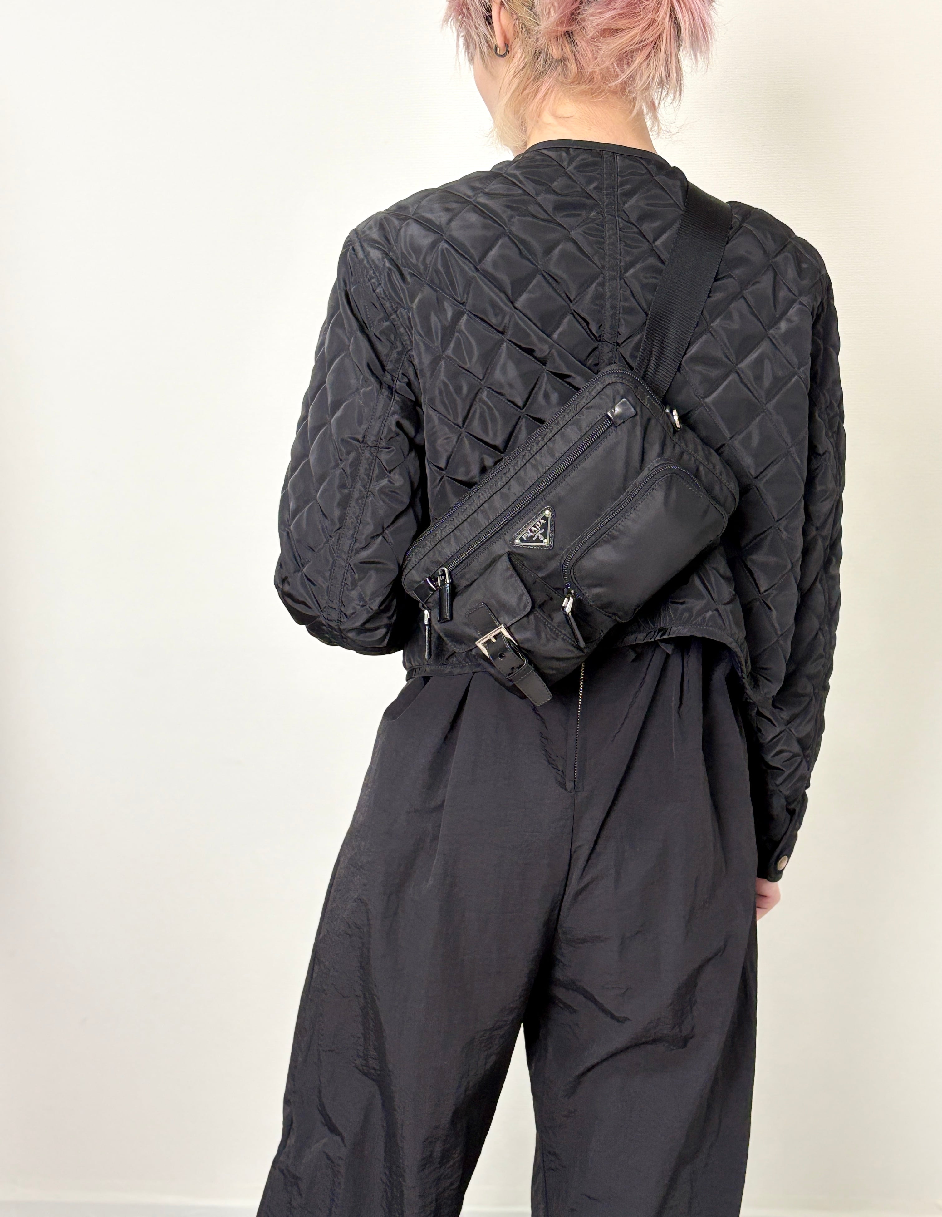 PRADA プラダ ショルダーバッグ ブラック トライアングルロゴ ナイロン スリングバッグ vintage ヴィンテージ オールド 883pem