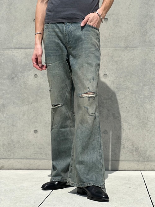 Dirty Destroyed Flare Denim