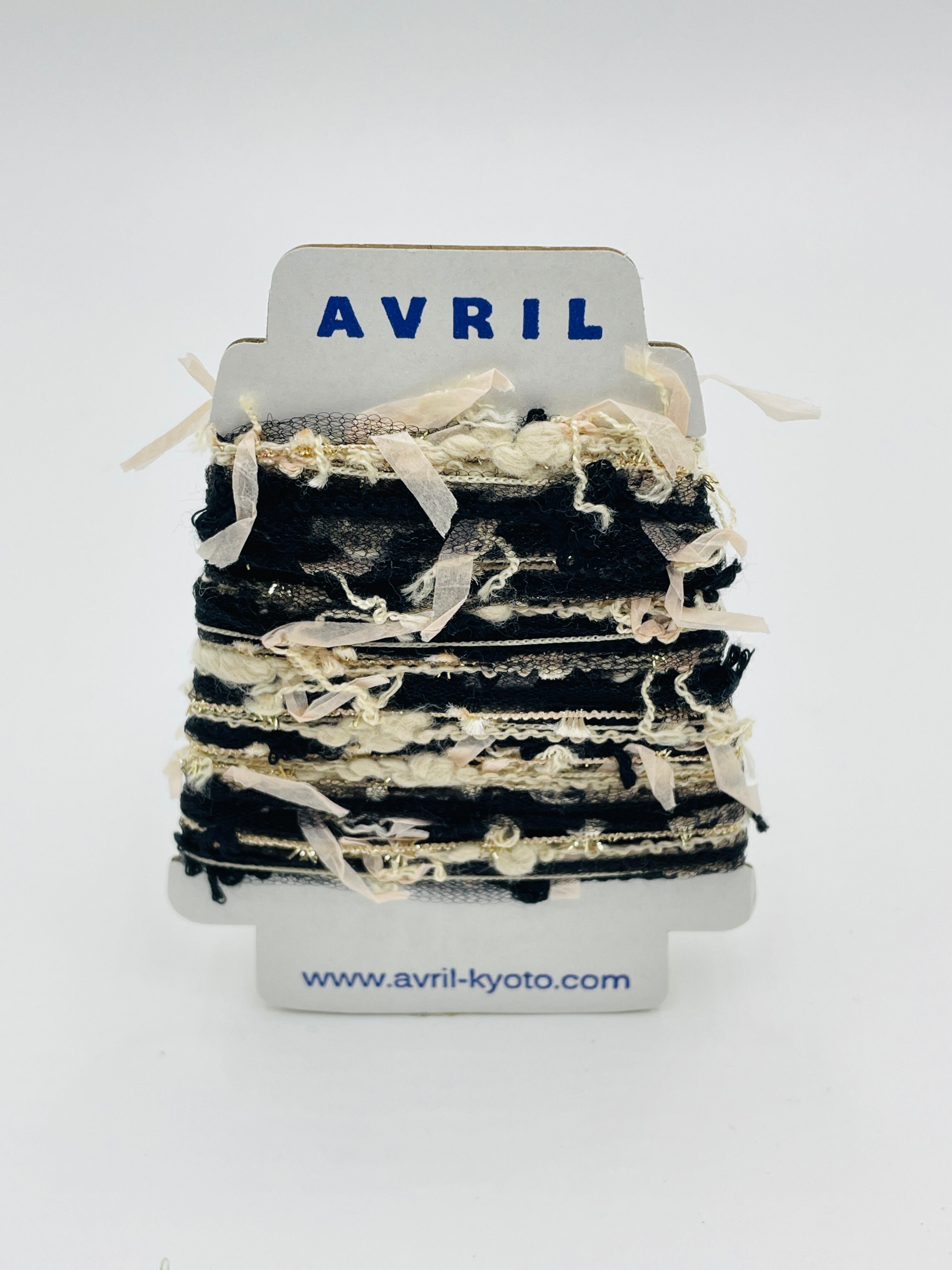 集めたくなる♬楽しい♬可愛い♡『ちょこっと巻きのファンシー糸』AVRILペラコーン277