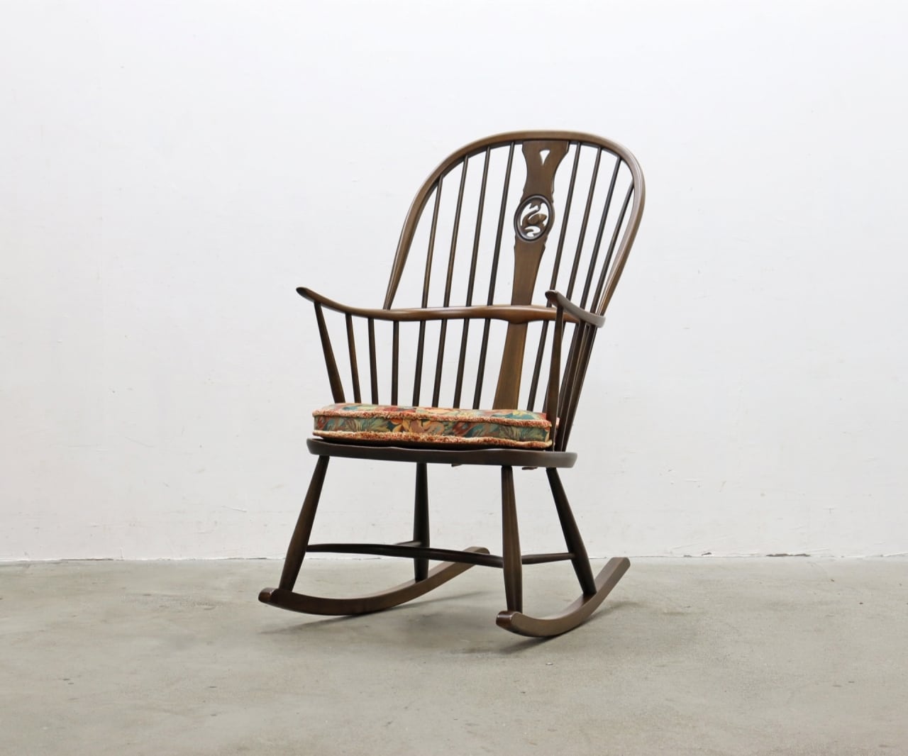 英国 イギリス ERCOL アーコール スワンバック ロッキングチェア ヴィンテージ アンティーク RIT09117