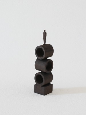 Olectronica  |  25. Wood figure structure