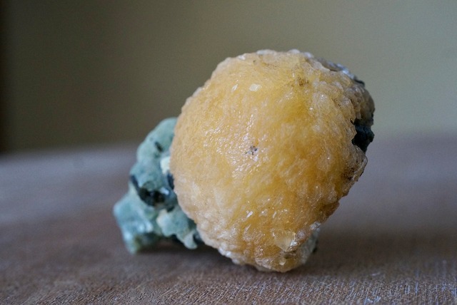 ステラライト / エピドート　 Stellerite with Epidote