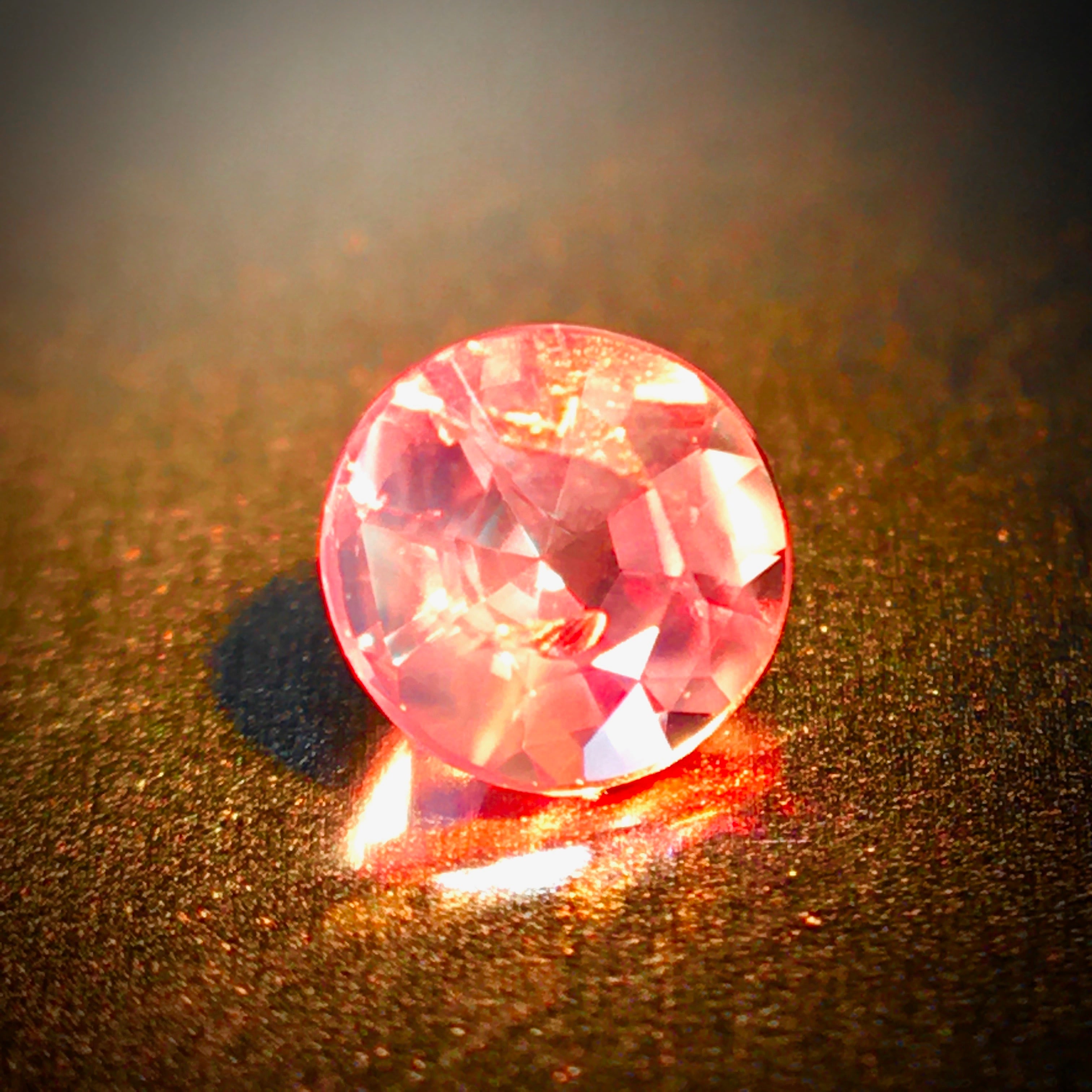 天然石アレキサンドライト カラーチェンジの妖艶な魅力 0.32ct 天然アレキサンドライト