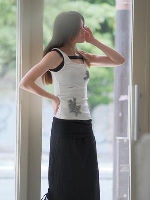 Loop Strap Knit Top / BLACK