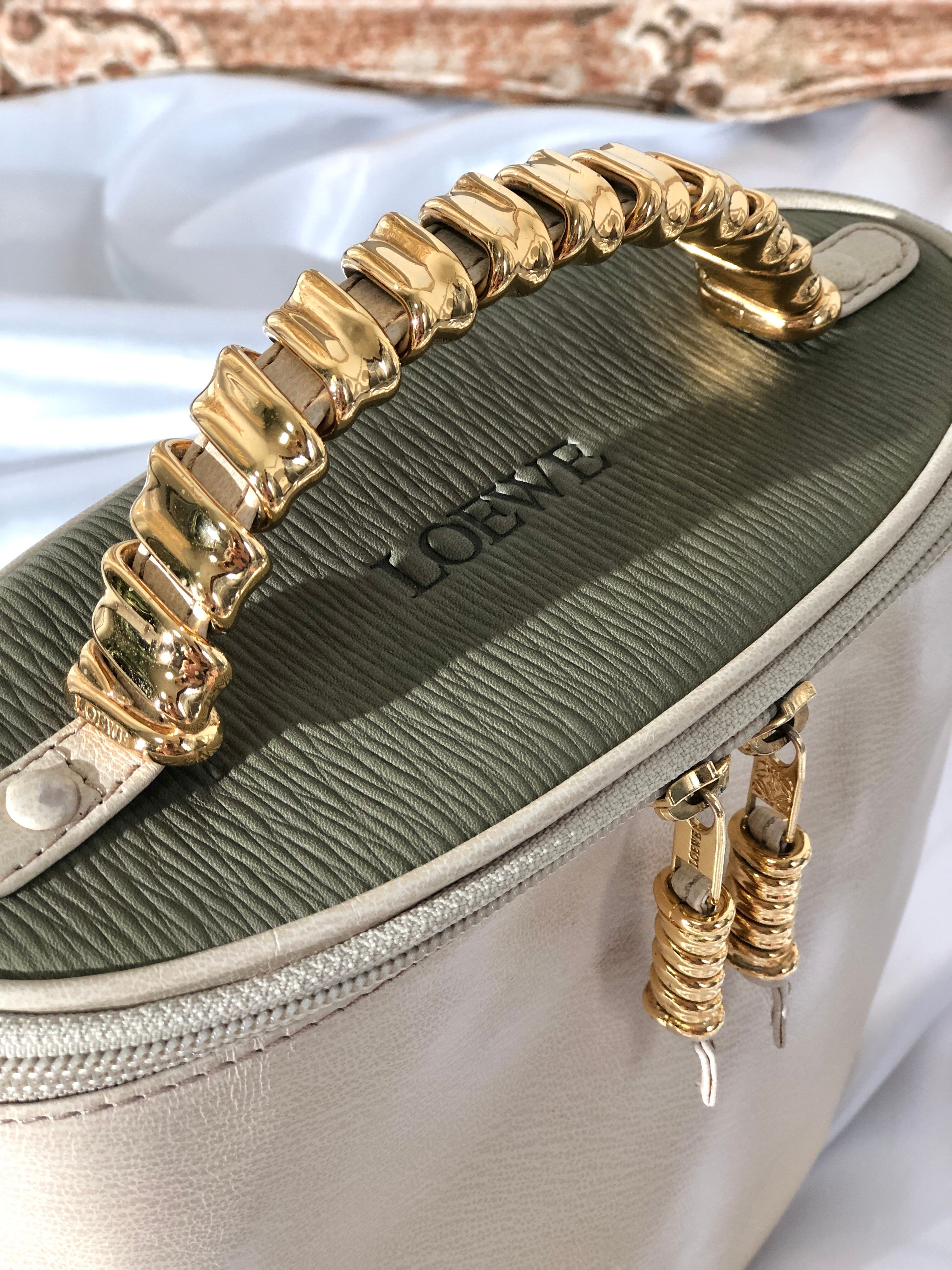 LOEWE ロエベ ベラスケス メタルハンドル レザー バニティバッグ  