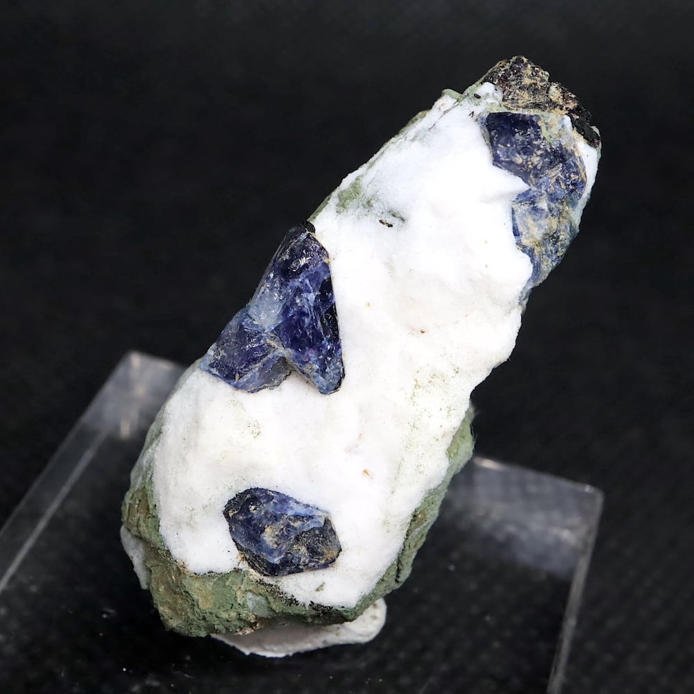 ベニトアイト 自主採掘！ ベニト石 カリフォルニア産 15,2g BN120 鉱物