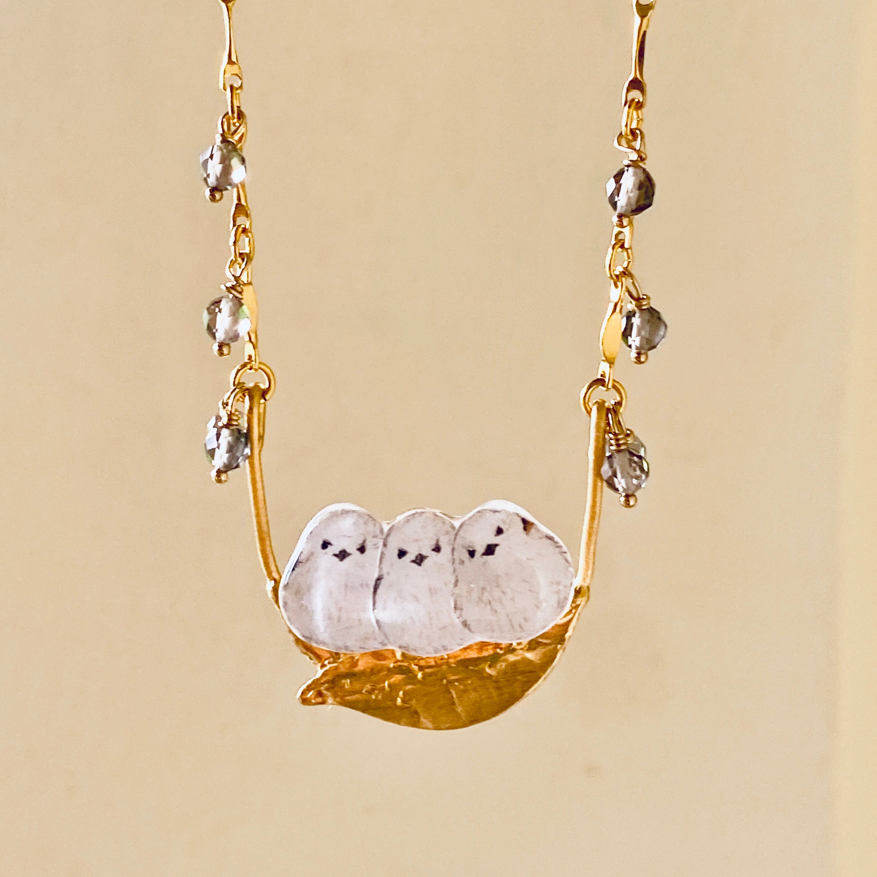 シマエナガ3連スモーキークオーツネックレス | cocorotsu