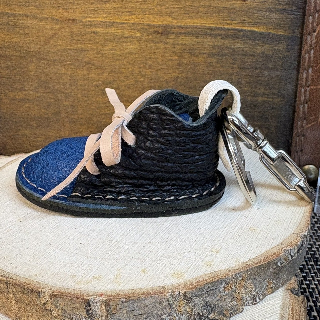 【猛獣のスニーカー】ミニスニーカーチャーム　ブルー＆ブラック系　No２