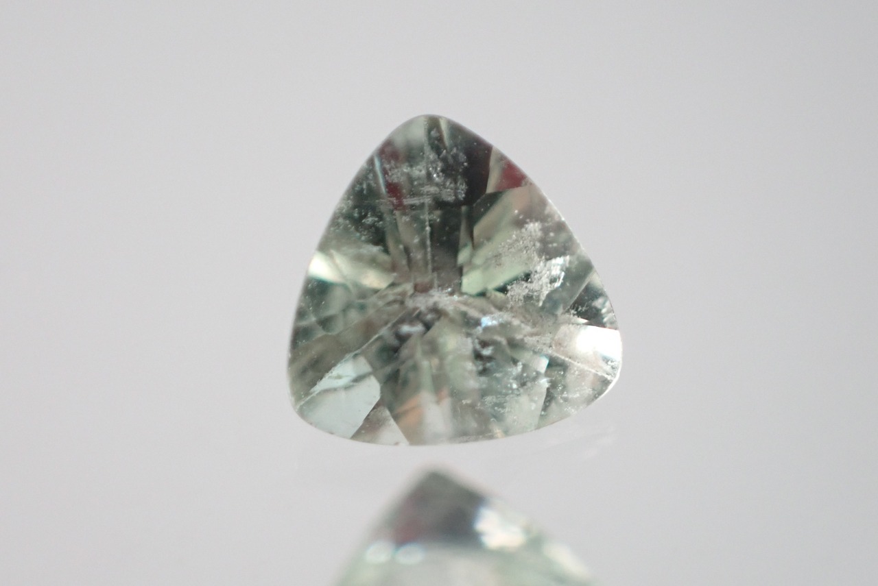 アンブリゴナイト　0.21ct　[C12-504]