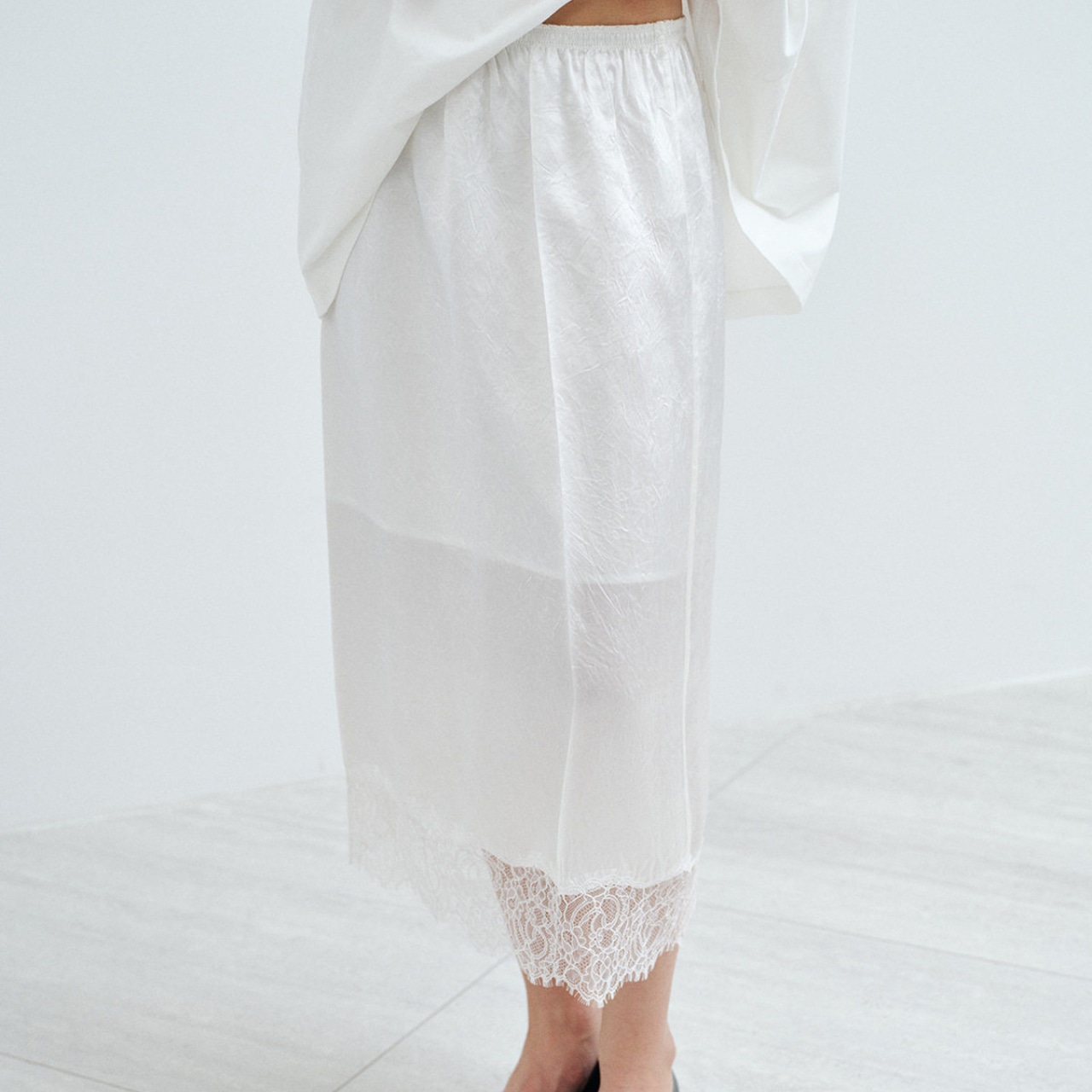 Lace Trim Gathered Skirt  T4365