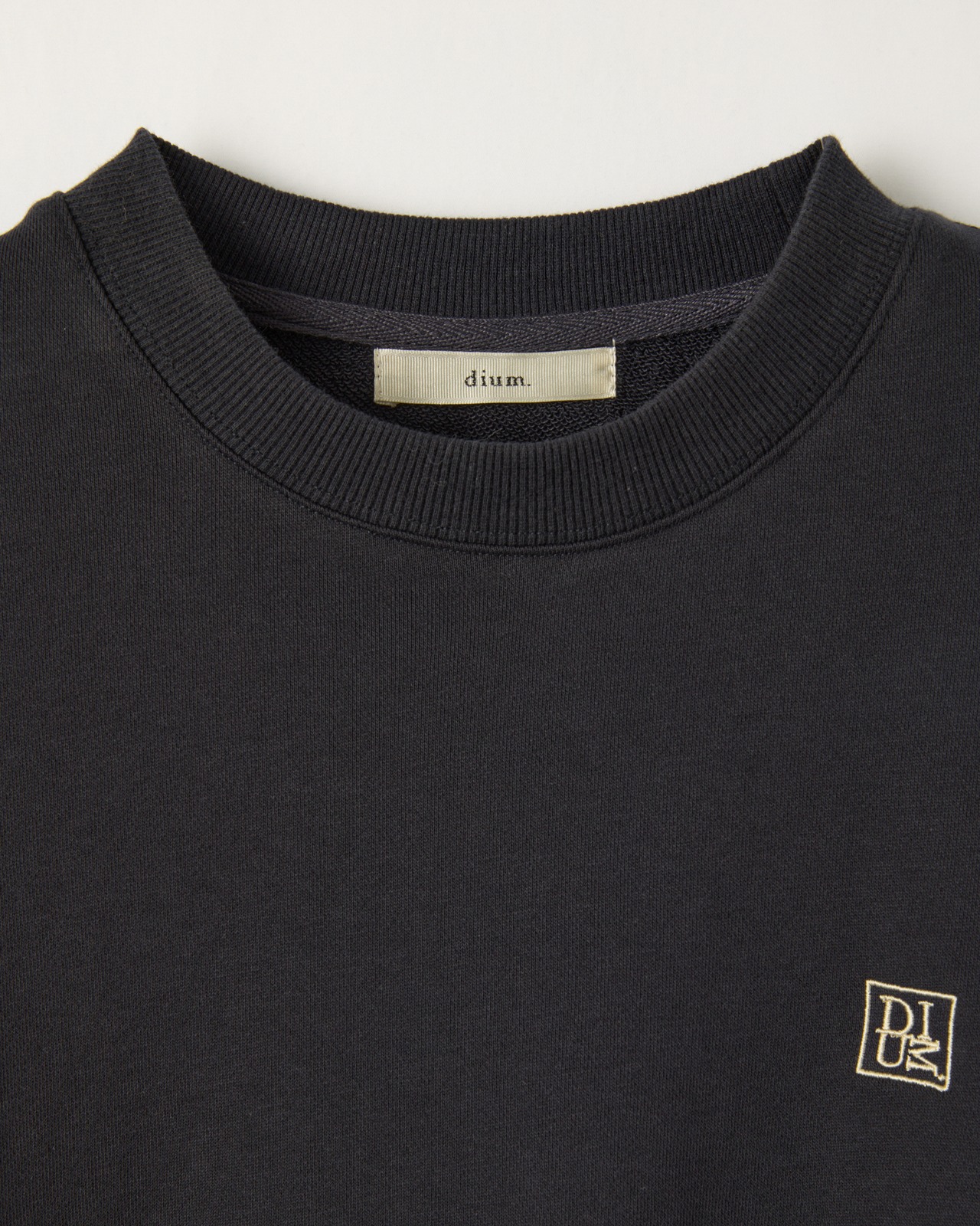 DU260707 Volume Logo Sweat【残り7点】