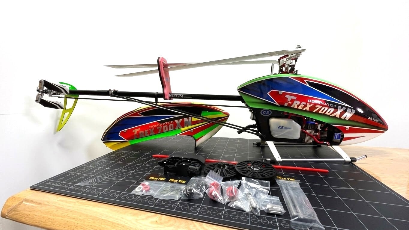 シルバーウィークSale!18%オフ◆T-REX700XN エンジン機 ジャイロ説明書&機体説明書◆Futabaプロポ仕様