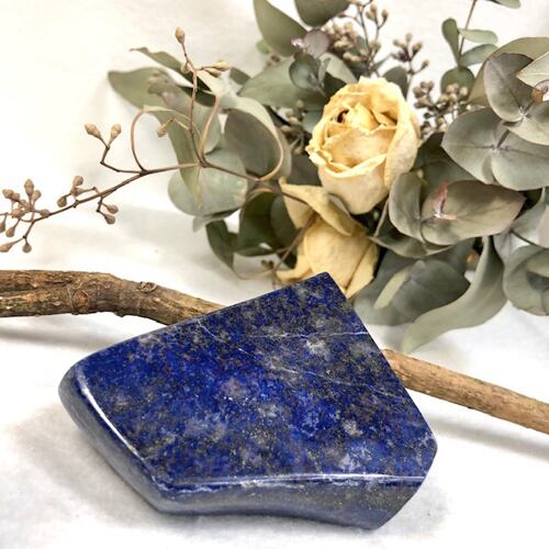 ラピスラズリ 原石 磨き フリーフォーム 天然石 パワーストーン １２月