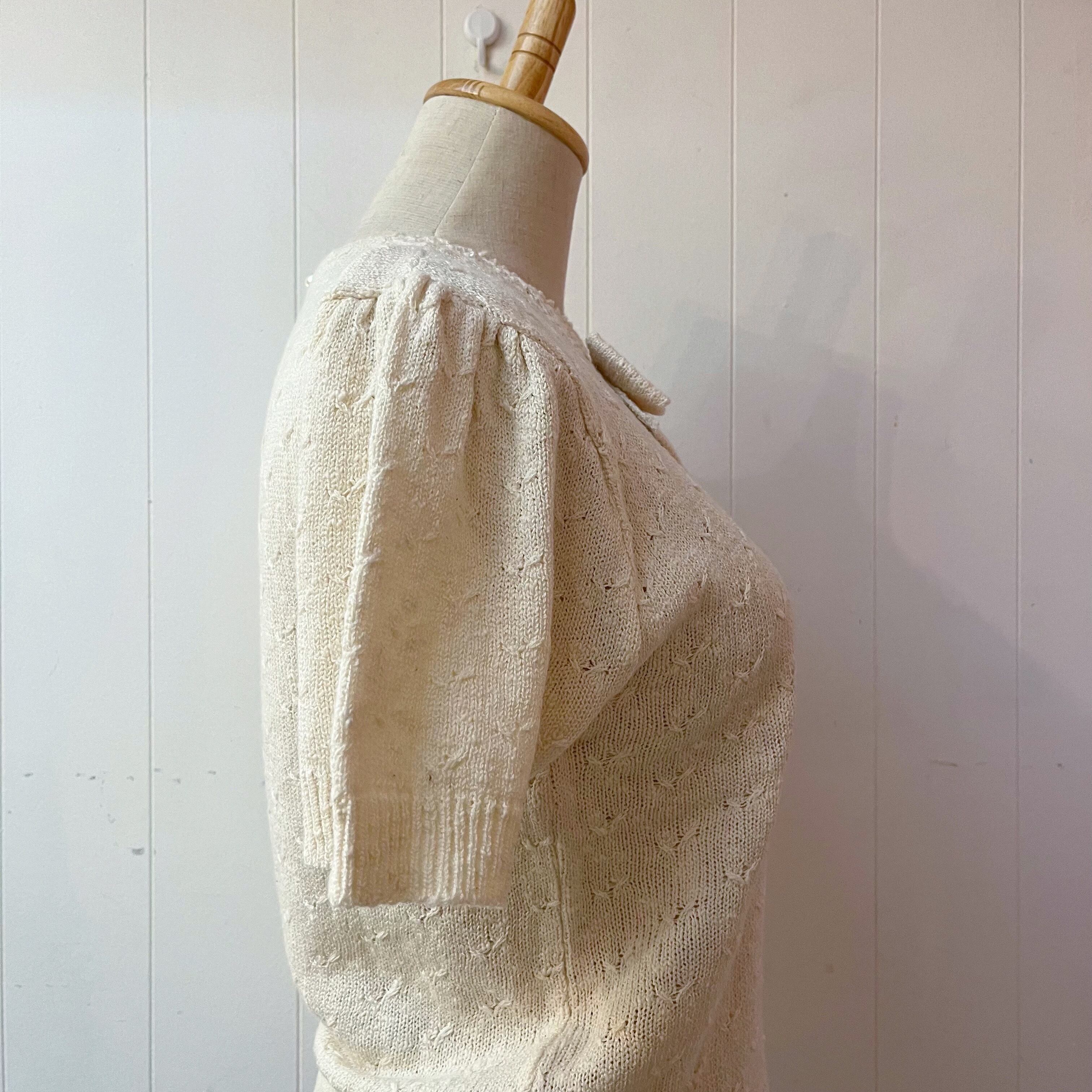 ribbon brooch off white knit po