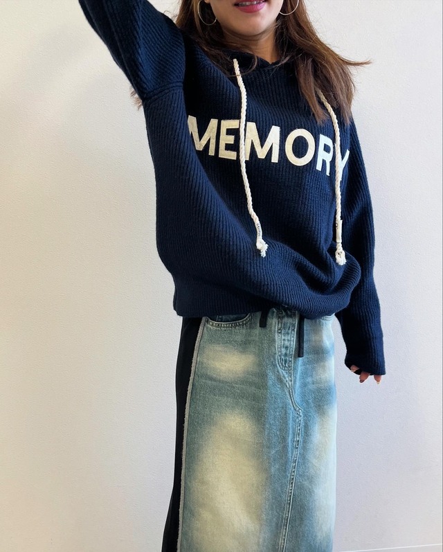 ミカーレミカーレ MICALLEMICALLE フードロゴセーター