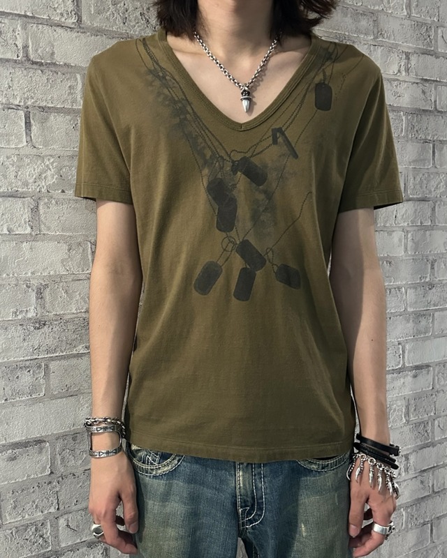 BLACKBARRETT by NEIL BARRETT Dog Tag Graphic V-Neck T-Shirt Size:2