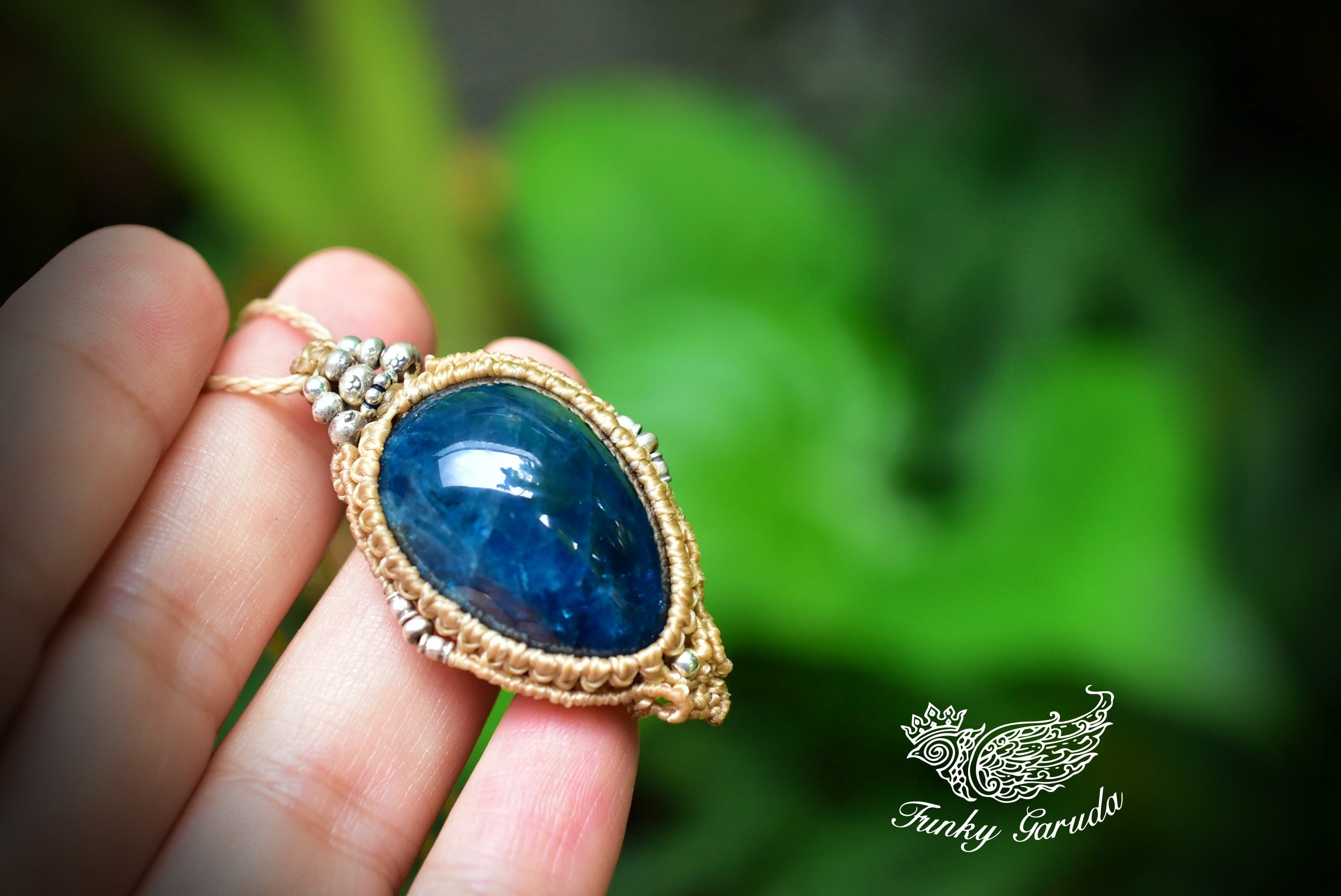 アパタイト マクラメネックレス アパタイト＆サーペンティンのマクラメ