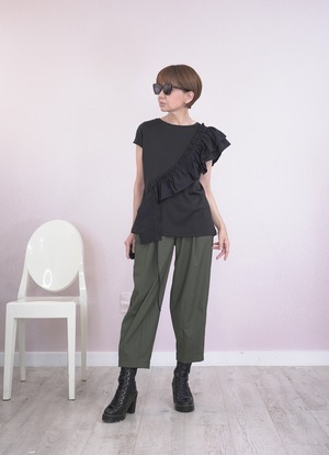 フリルカットソー ジレ8900円＋TAX 秋ジレ