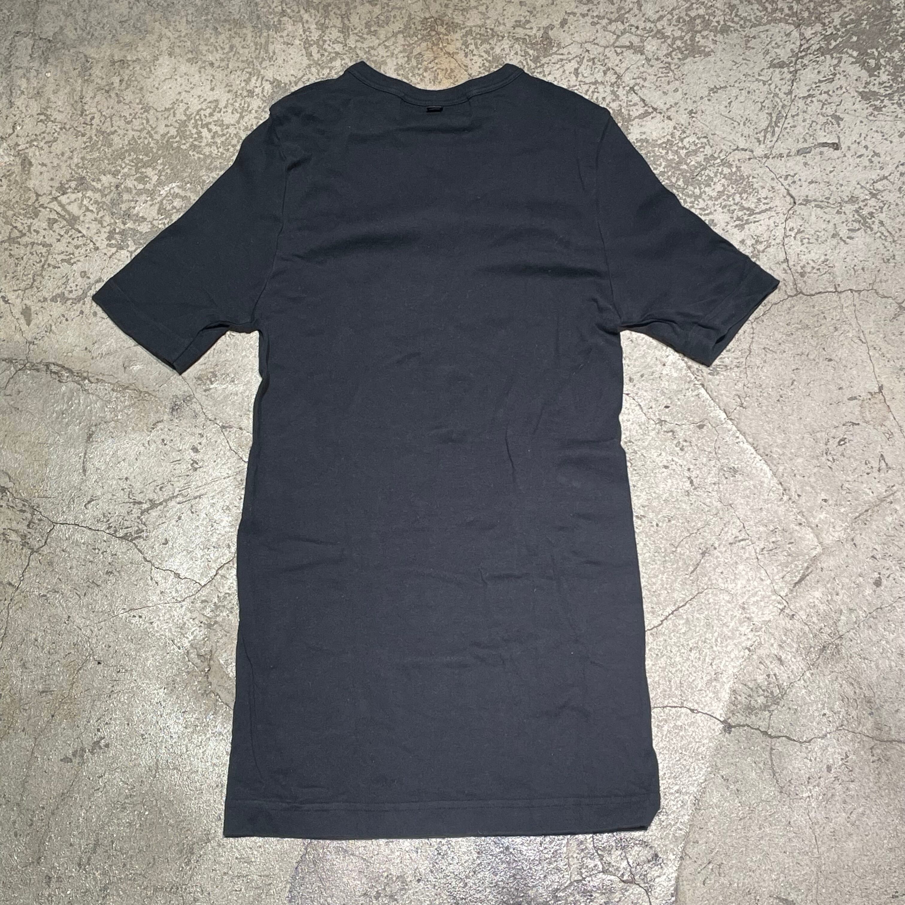 クロムハーツVネックTシャツです