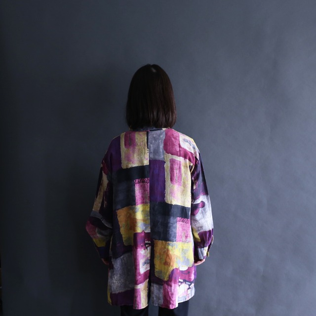 art graphic pattern flare silhouette loose shirt 