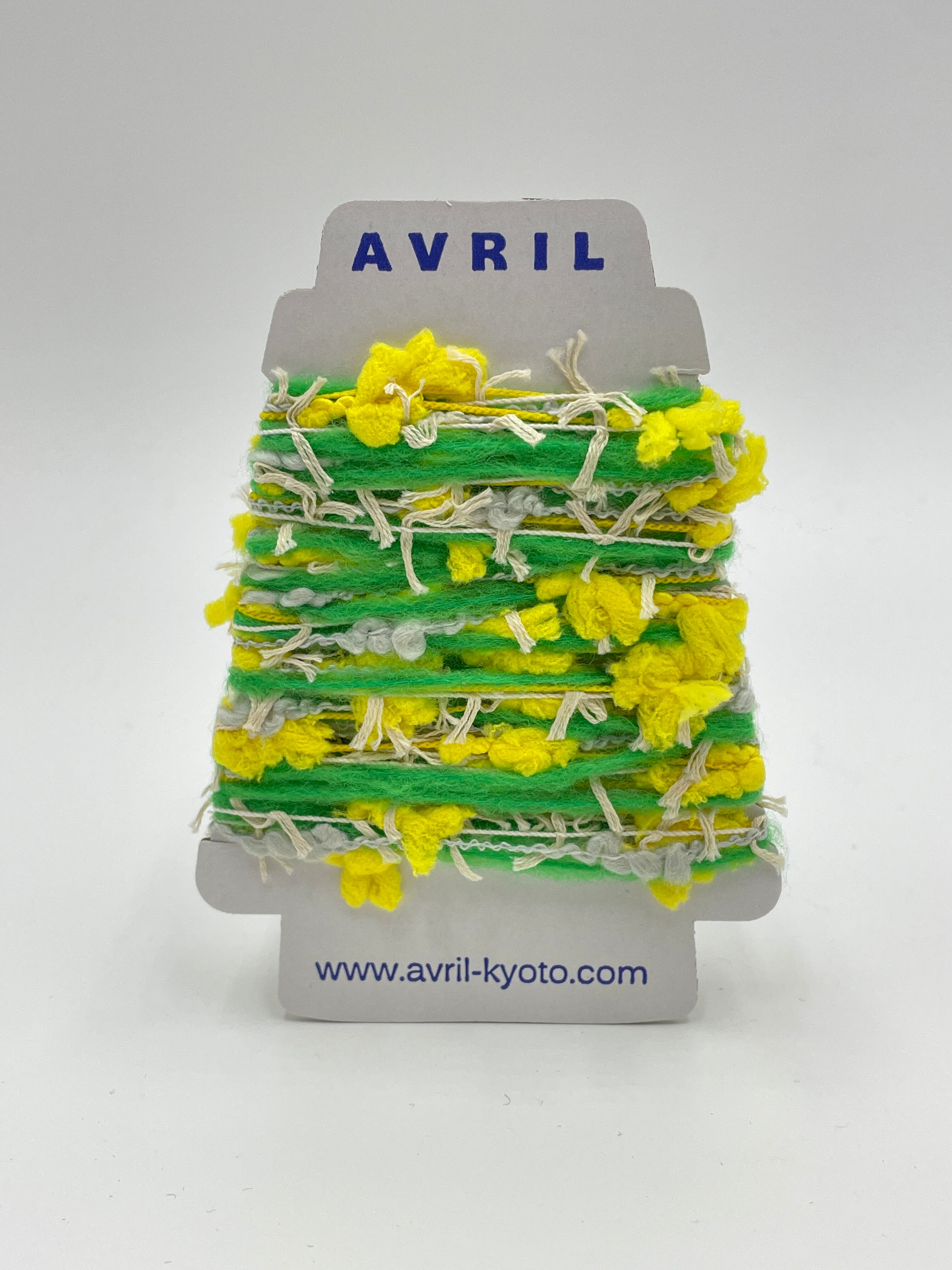 集めたくなる♬楽しい♬可愛い♡『ちょこっと巻きのファンシー糸』AVRILペラコーン160