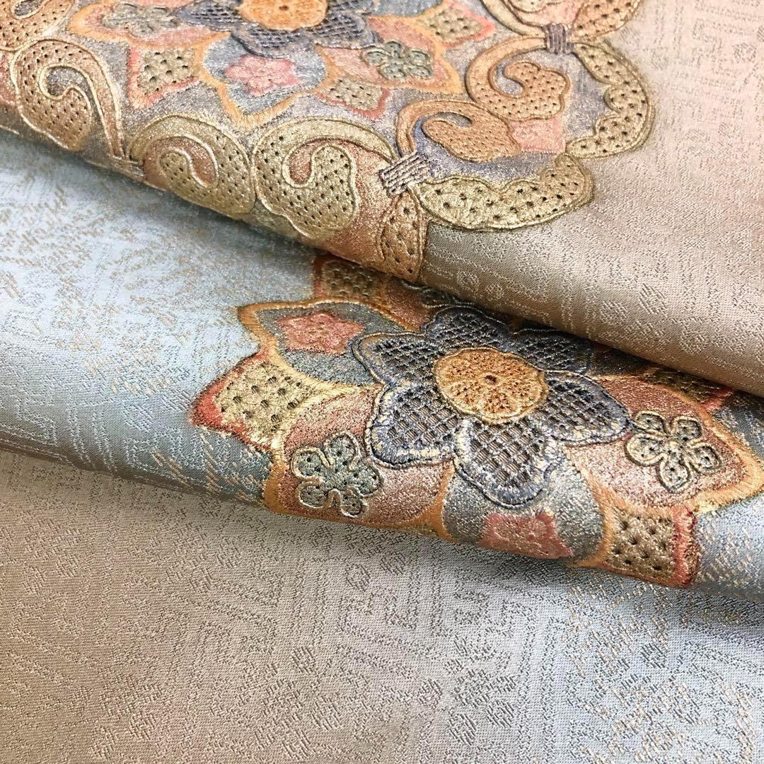 付下げ 美しい華柄模様金彩 暈し 丁子煤竹色 K-3610 | リユース着物  