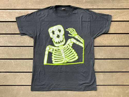 80s skull tee