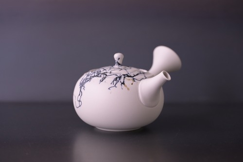 吉川雪月　白泥青藻掛け　茶注