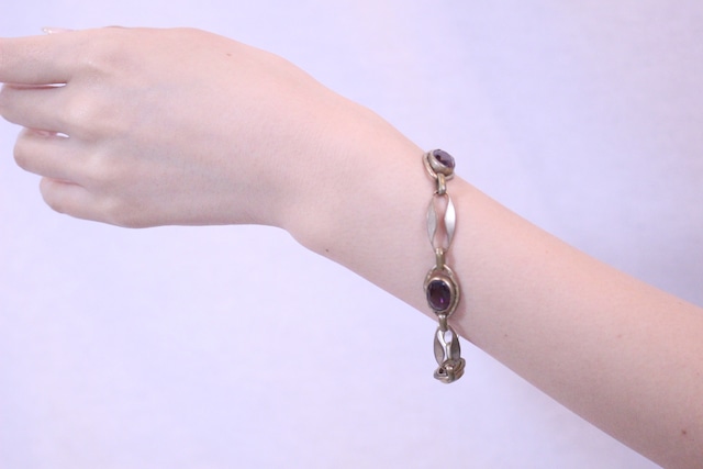 8 purple bracelet