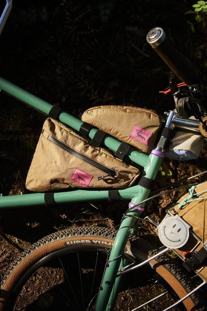 SWIFT INDUSTRIES スイフトインダストリーズ Giddy Up Wedge Frame Bag
