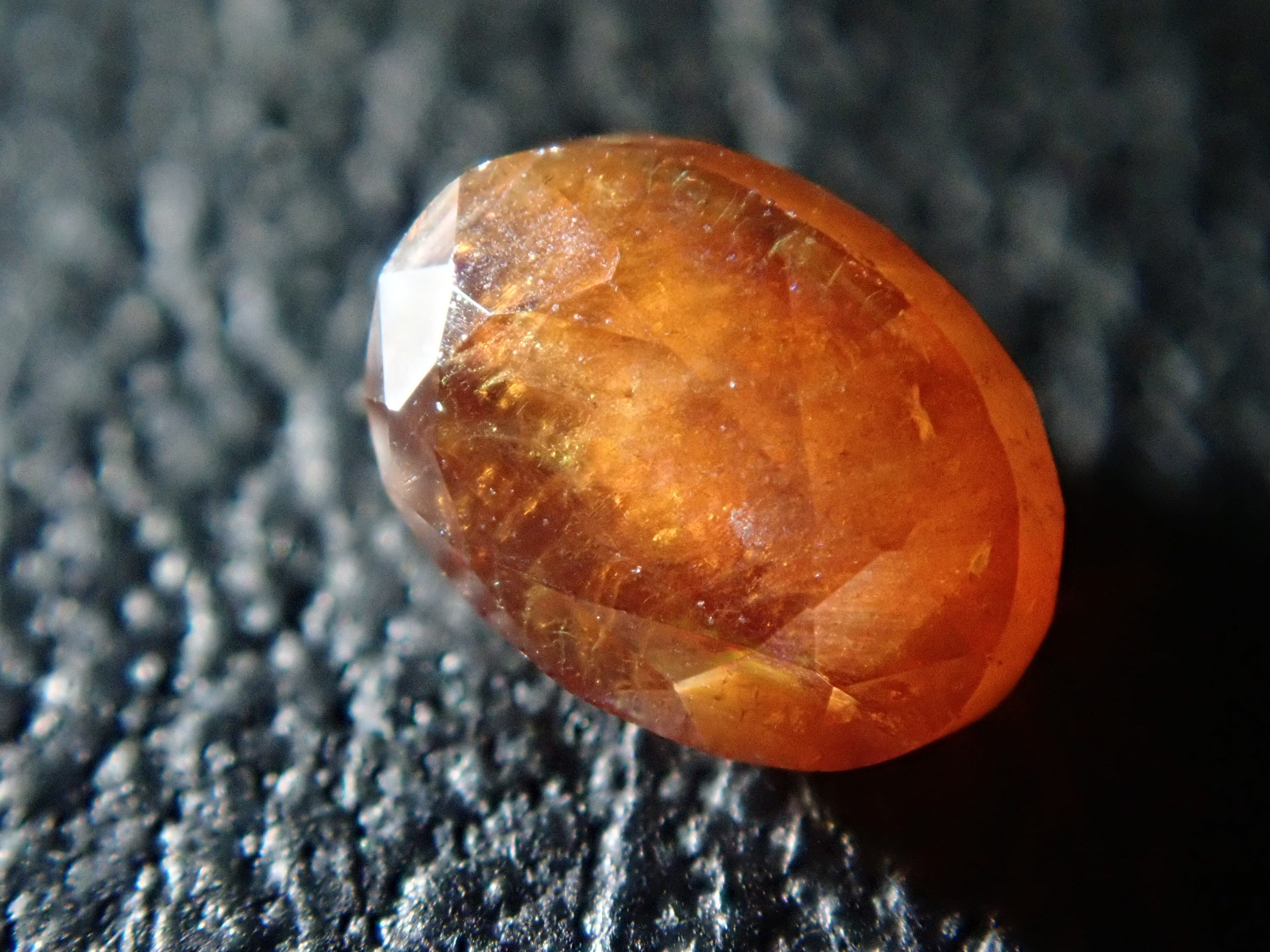 【新商品】奈良県天川村産レインボーガーネット 0.326ct