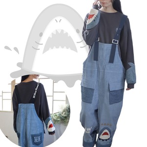 【そっと繋がる。】服ごと自分を説明するコーデュロイ サメゆるだぼサロペット/ Corduroy Shark Overalls (Loose-Fit & Self-Expressive)