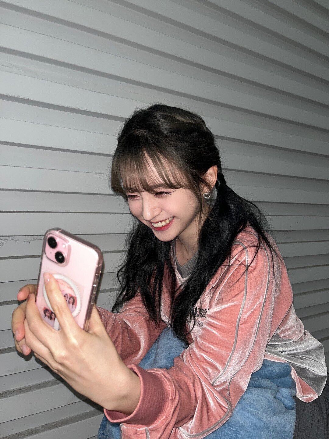 ☆Kep1er マシロ 着用！！【rolarola】SPORTY LONG SLEEVE SWEATSHIRTS