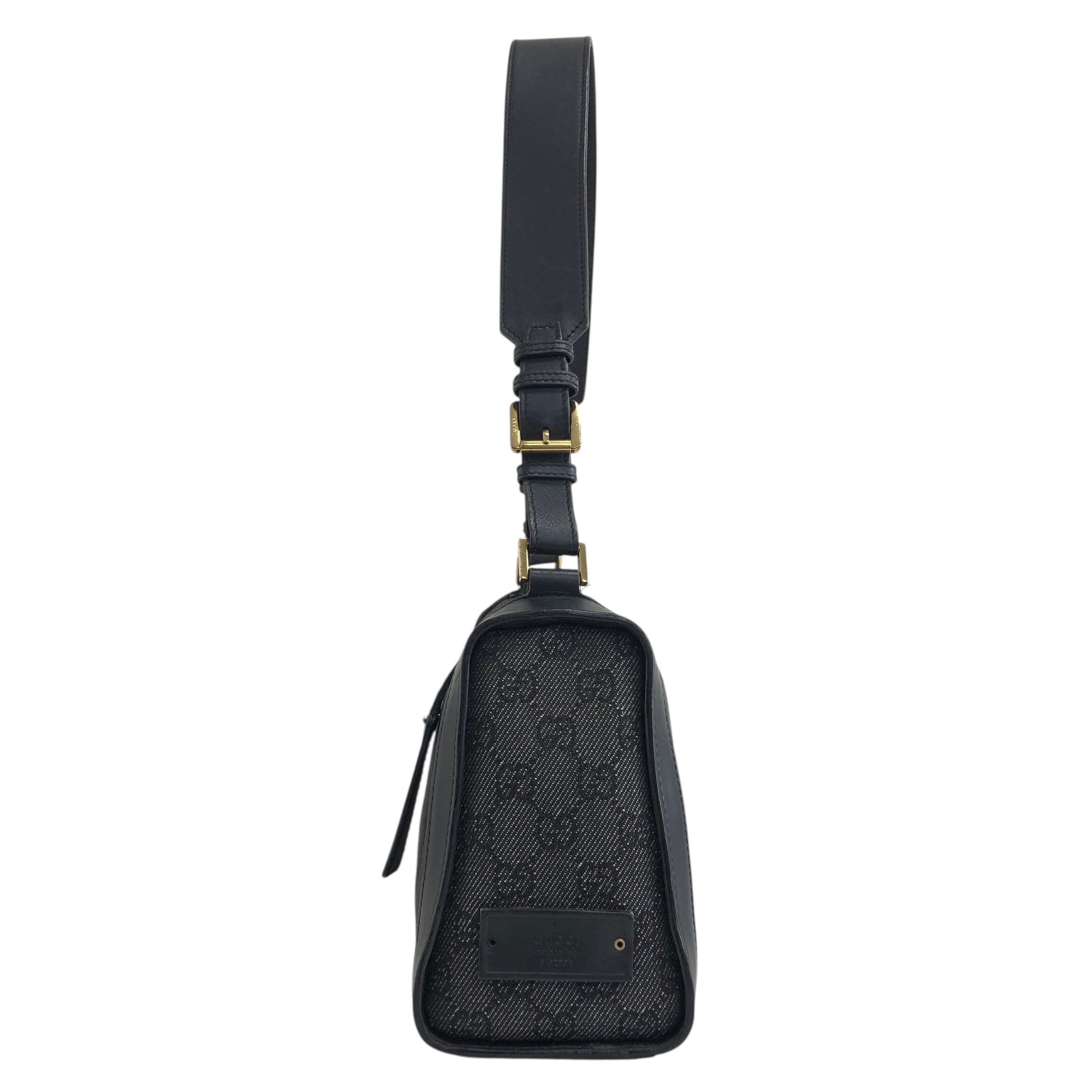 GUCCI グッチ ショルダーバッグ ブラック ロゴチャーム キャンバス