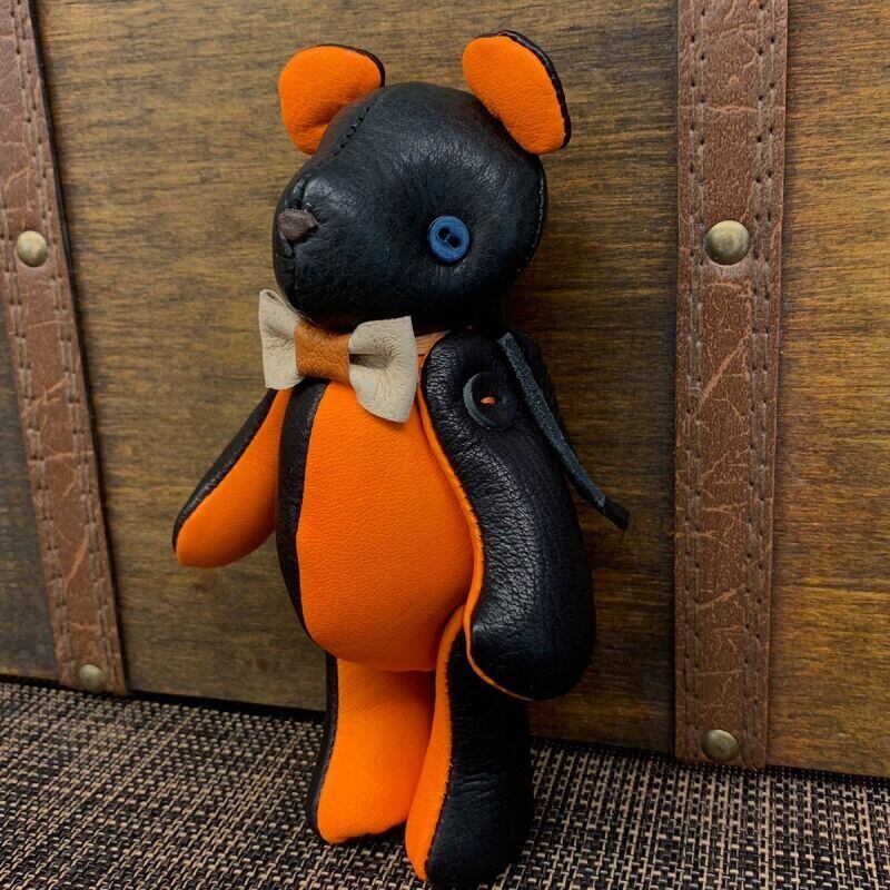 ジビエレザー鹿革ベルベア★マイスターの手作り「ベルズベア」ブラック×オレンジ　写真の1点販売です