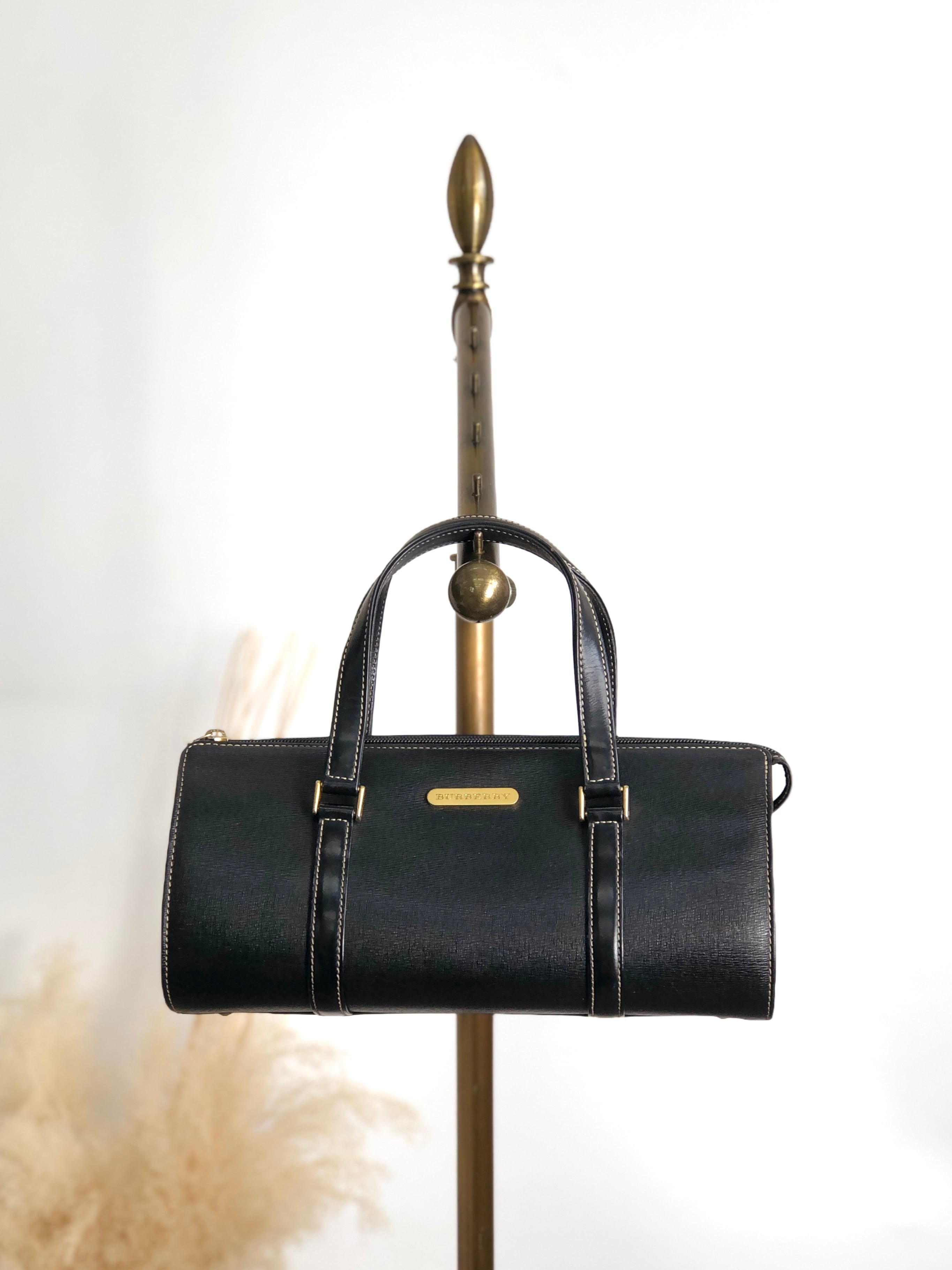 【美品】BURBERRY ビジネスバッグ ヴィンテージ ブラック ゴールド金具 美品】BURBERRY ビジネスバッグ ヴィンテージ ブラック ゴールド金具