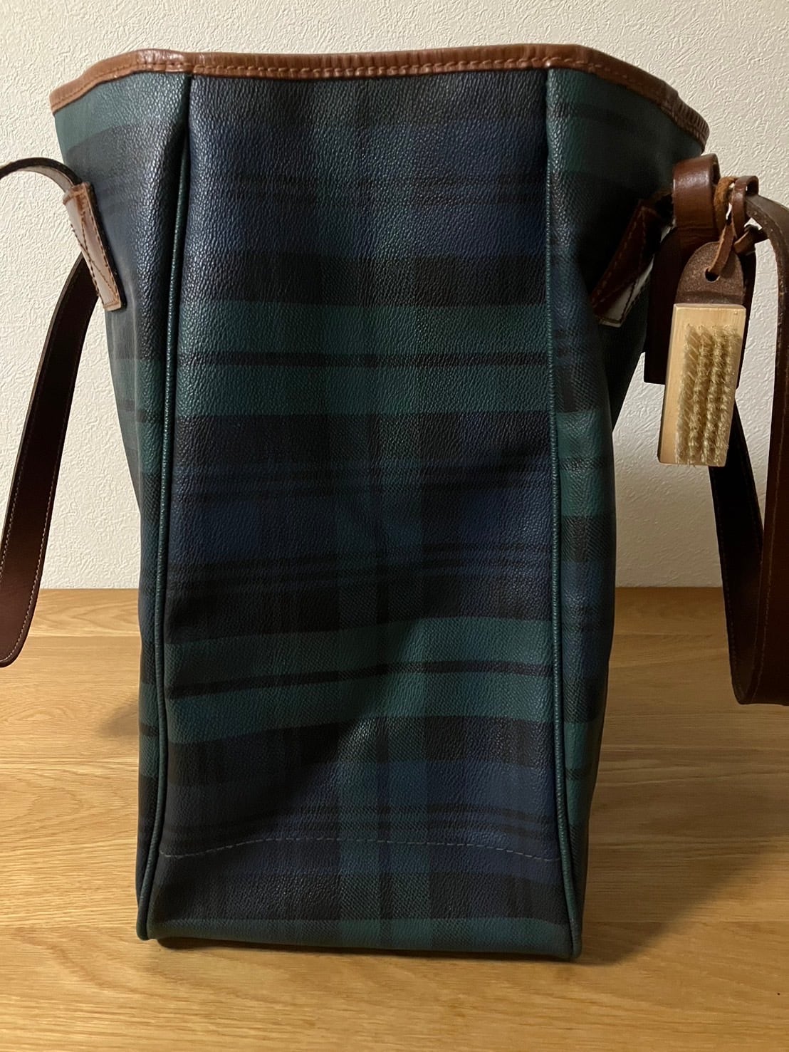 バッグ 80s vintage Ralph Lauren hand bag 80's Vintage Ralph Lauren Black Watch Bag | ILLMINATE blog